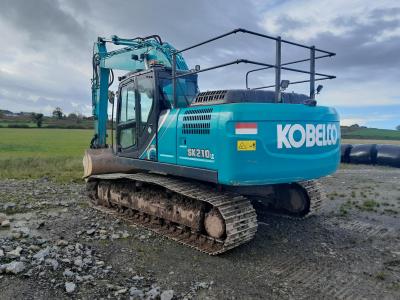 Kobelco SK210