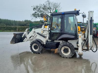 JCB 2CX Street Master