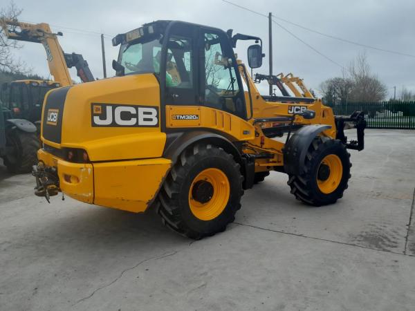 JCB TM320